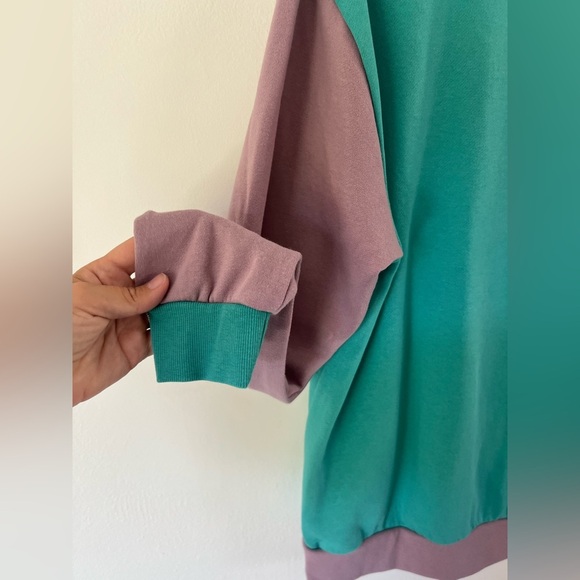 Cakeworthy Seven Dwarves Graphic Colorblock Crewneck Sweatshirt Size Large - Picture 11 of 11